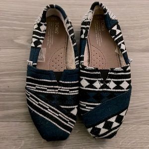 Toms